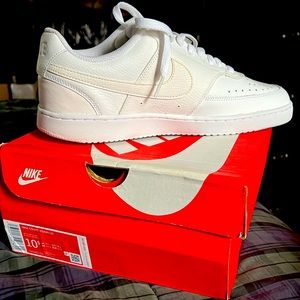 Nike 10 1/2 white